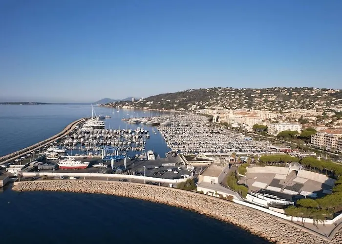 Azur Elegance, Piscine & Plages Apartment *