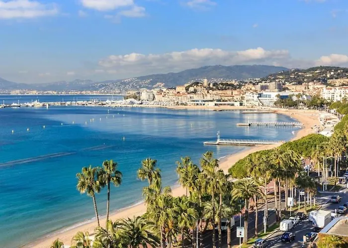 Daire Azur Elegance, Piscine & Plages Antibes