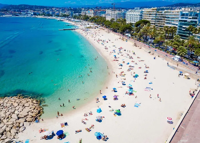 Azur Elegance, Piscine & Plages